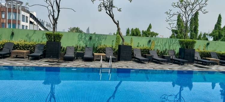 克拉巴加丁威兹高级酒店(Whiz Prime Hotel Kelapa Gading)图片
