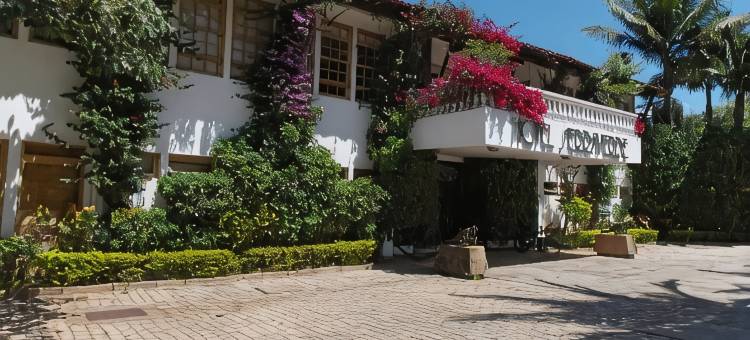 瑟拉威尔迪酒店(Hotel Serraverde)图片