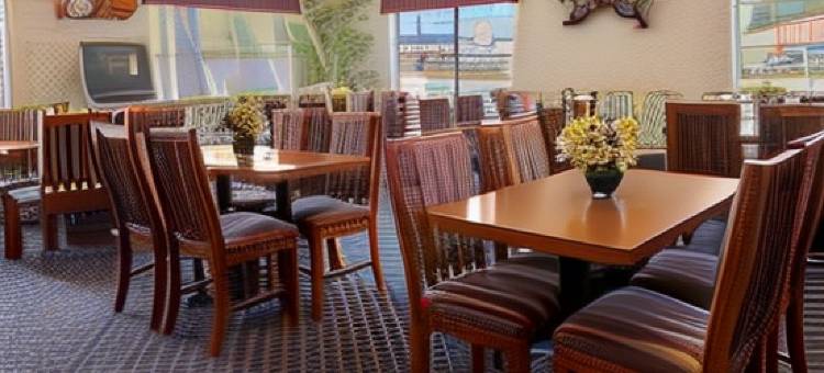 格雷舍姆戴斯套房酒店(Days Inn & Suites by Wyndham Gresham)图片