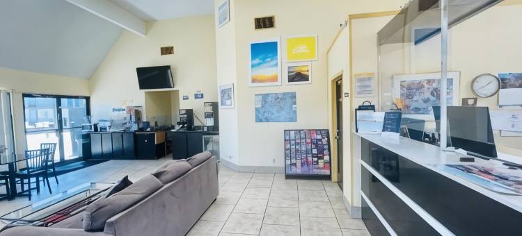 伯利森堡沃斯戴斯酒店(Days Inn by Wyndham Burleson Ft. Worth)图片