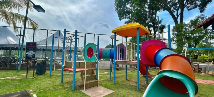 伦比亚度假别墅帕卡丁加奴(Rumbia Resort Villa Paka)图片