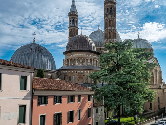 卡萨德尔佩莱格里诺酒店