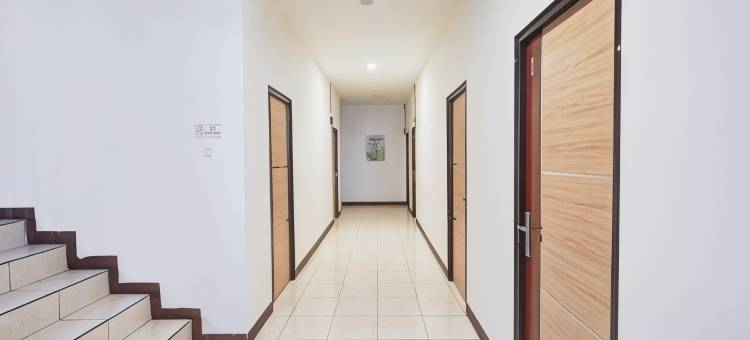 瑞德多兹回教酒店 - 近 AP 佩塔拉尼 3 号(Hotel O Rappocini Near Rsia Paramount)图片