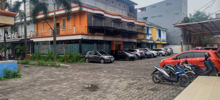 红门饭店 @ 巴拉拉加中心广场(RedDoorz @ Balaraja Centre Plaza)图片