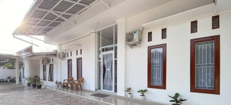 OYO 92358 彭多克阿玛克伊斯兰酒店(RedDoorz Syariah Near Rsup Dr M Djamil Padang)图片