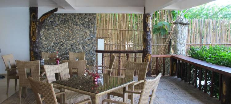 由Cocotel运营的阿尼努安海滩度假村日落(Sunset at Aninuan Beach Resort powered by Cocotel)图片