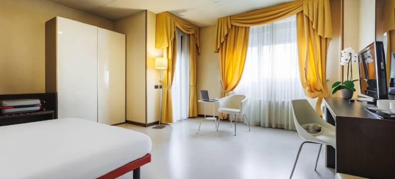 博洛尼亚阿玛迪斯iH酒店(Jr Hotels Bologna Amadeus)图片