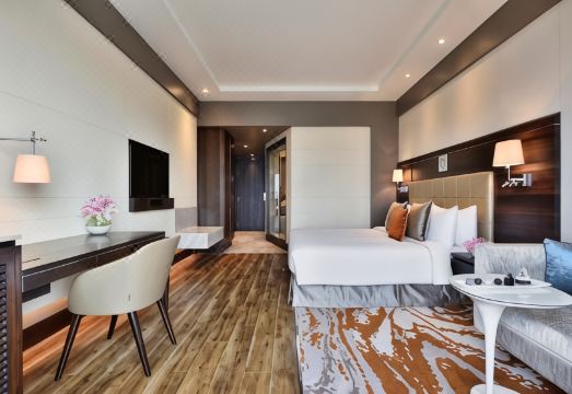 Taj Agra Hotel Overview