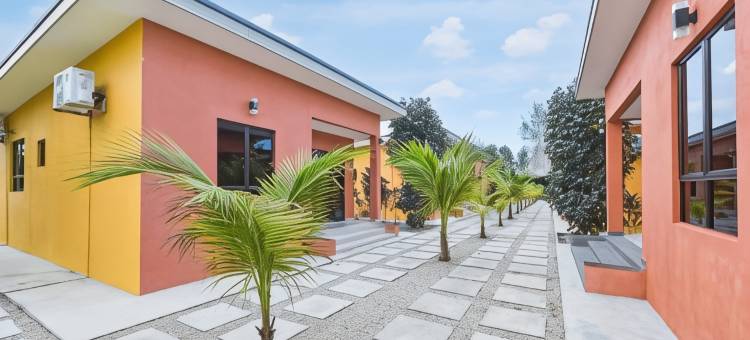 丰盛彩虹海滩度假村(Mersing Pelangi Beach Resort)图片