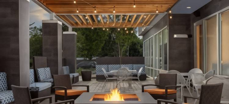 夏律第镇市中心希尔顿惠庭酒店(Home2 Suites by Hilton Charlottesville Downtown)图片