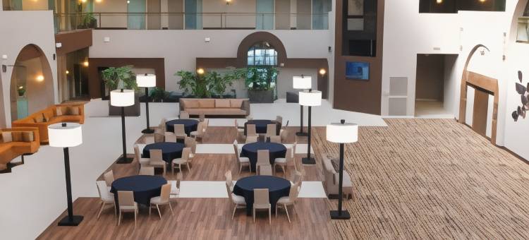 北西雅图林伍德希尔顿大使套房酒店(Embassy Suites by Hilton Seattle North Lynnwood)图片