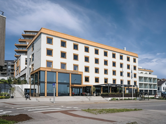 大法里斯凯艺酒店