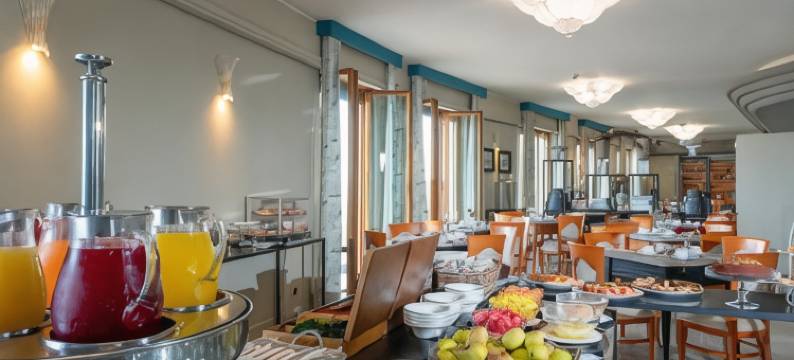 阿斯图拉宫酒店(Astura Palace Hotel)图片