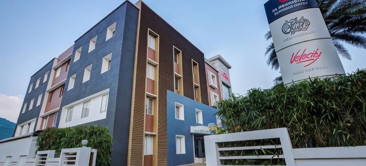 克拉坎姆 JK 住宅酒店(JK Residency Kelakam)图片