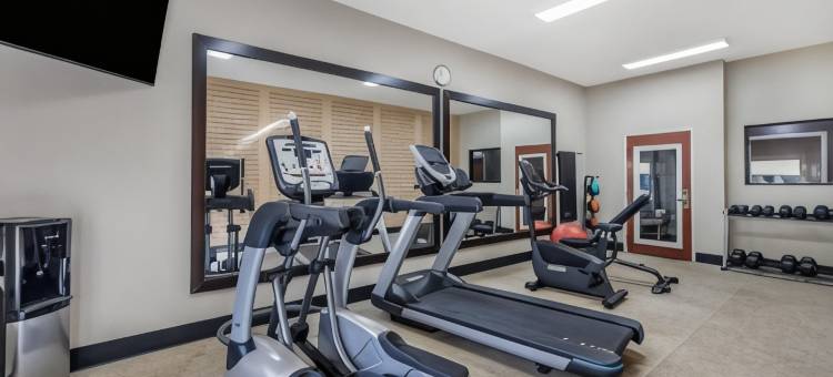 路易维尔东拉昆塔温德姆套房酒店(La Quinta Inn & Suites by Wyndham Louisville East)图片