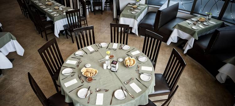 卡米诺瑞尔套房酒店(Suites Camino Real)图片