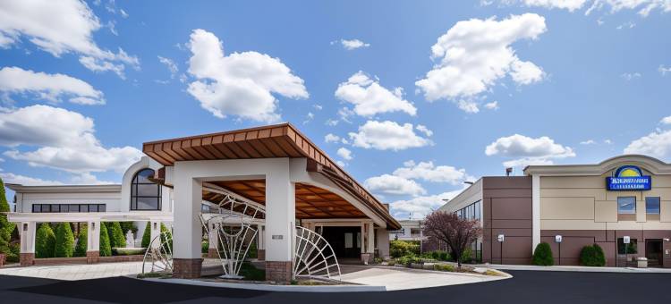 罗切斯特希尔斯戴斯套房酒店(Days Inn & Suites by Wyndham Rochester Hills MI)图片