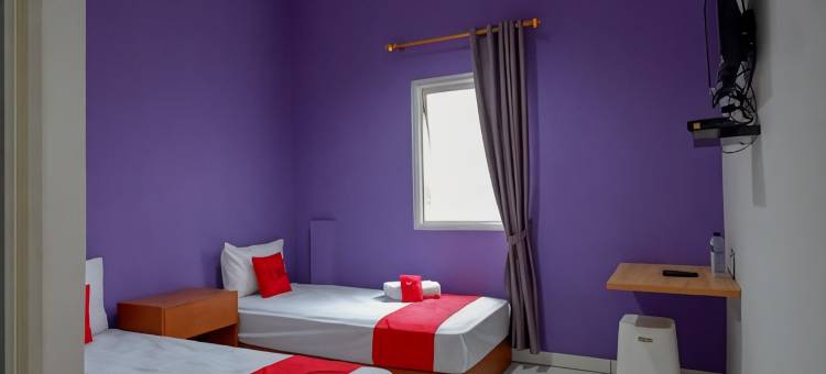 红多兹酒店-近肯德尔卡里翁古广场(RedDoorz Near Alun Alun Kaliwungu Kendal)图片