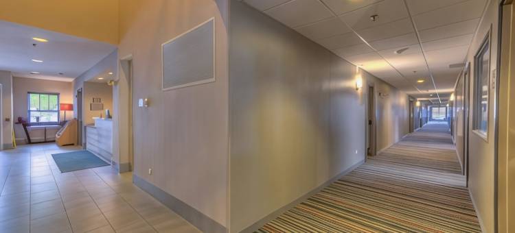 克里斯特尔莱克丽怡酒店(Country Inn & Suites by Radisson, Crystal Lake, IL)图片