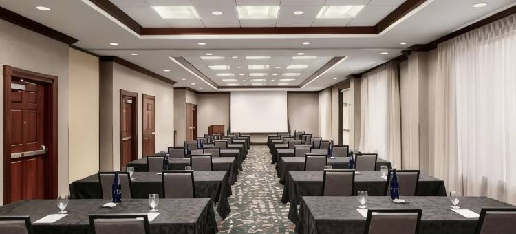 华盛顿杜勒斯国际机场酒店欢朋套房酒店(Hampton Inn & Suites Washington-Dulles International Airport)图片