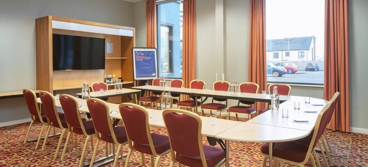 Holiday Inn Express 安特里姆 - M2，JCT.1(Holiday Inn Express ANTRIM - M2, JCT.1 by IHG)图片
