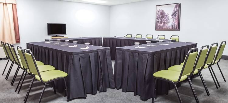 金德斯利速8酒店(Super 8 by Wyndham Kindersley)图片