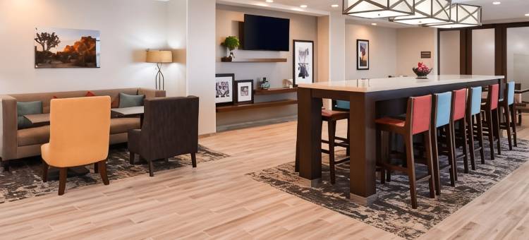 希尔顿欢朋酒店-埃尔森特罗(Hampton Inn El Centro)图片