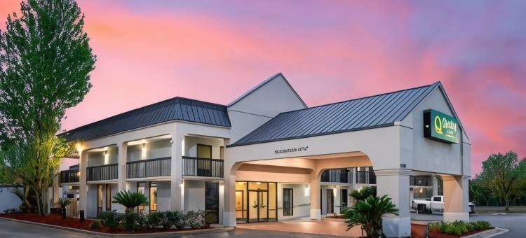 弗利品质酒店(Quality Inn)图片