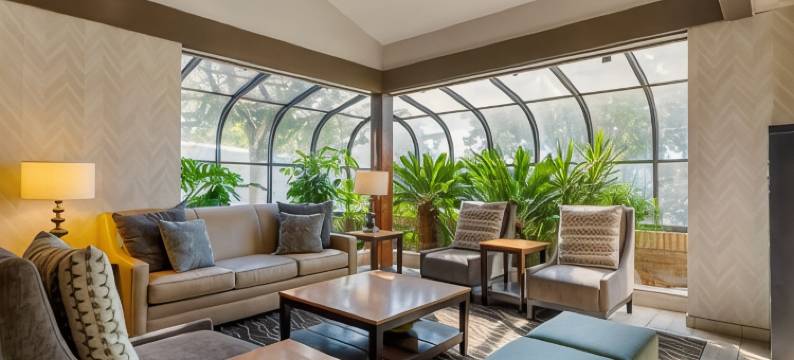 森林公园贝斯特韦斯特优质酒店(Best Western Plus Forest Park Inn)图片