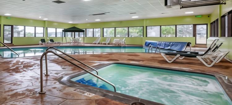 埃斯卡纳巴北品质酒店及套房(Quality Inn & Suites Escanaba North)图片