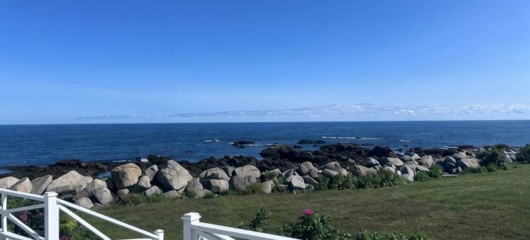 迷人的海滨度假屋，让时光慢下来，创造回忆。(Charming oceanfront retreat, where time slows down and memories are made.)图片