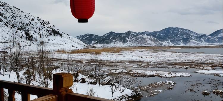 泸沽湖湖光山舍客栈图片