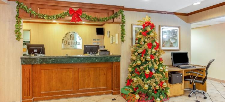 密尔沃基机场奥克里克拉昆塔温德姆酒店(La Quinta Inn by Wyndham Milwaukee Airport / Oak Creek)图片