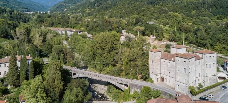 蒙迪果西奥城堡豪华度假酒店(Castello di Pontebosio Luxury Resort)图片