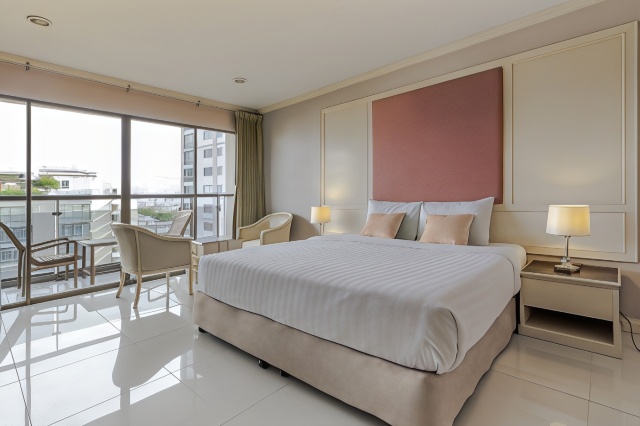 Mike Beach Resort PattayaOver view