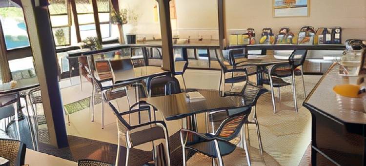 庞卡兰布翁阿尔瑟拉酒店(Arsela Hotel Pangkalan Bun)图片