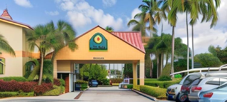 劳德代尔堡庞帕诺海滩拉昆塔温德姆酒店(La Quinta by Wyndham Fort Lauderdale Pompano Beach)图片