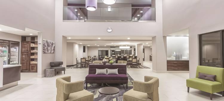 哥伦布北拉昆塔温德姆套房酒店(La Quinta Inn & Suites by Wyndham Columbus North)图片