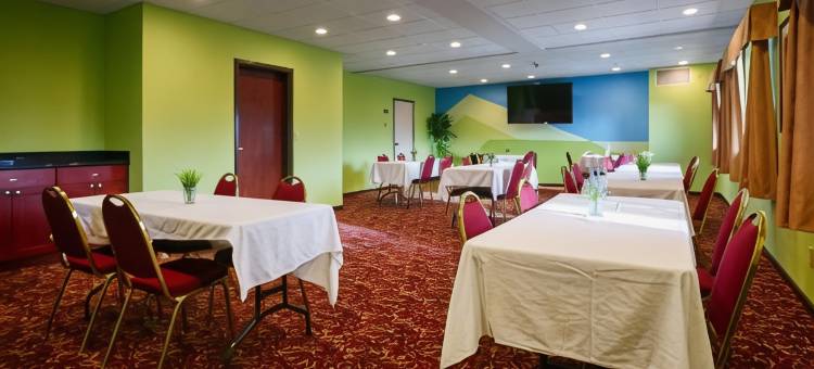 门罗贝斯特韦斯特酒店(Best Western Sky Valley Inn)图片