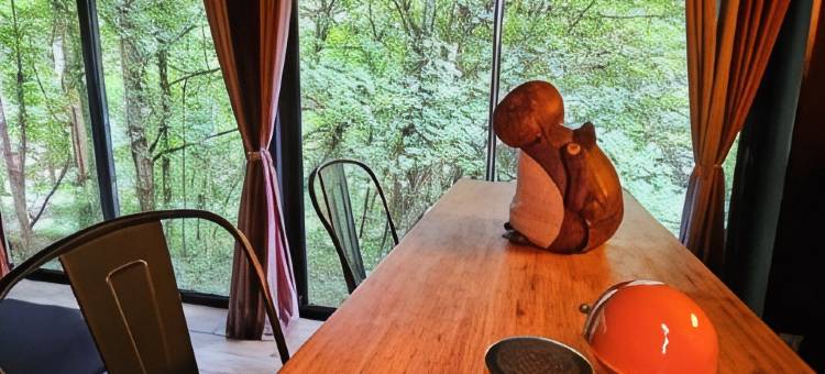 铁之天使(La Cabane Enchanteresse)图片