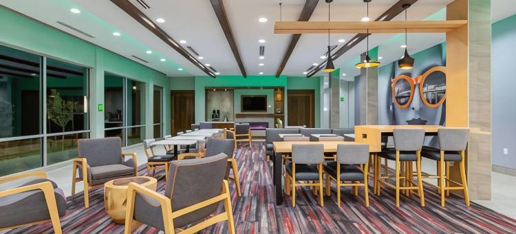 阿尔图纳得梅因拉昆塔温德姆酒店(La Quinta by Wyndham Altoona des Moines)图片