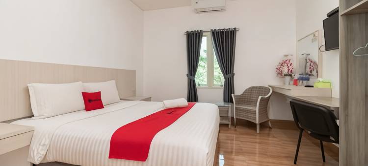 红多兹酒店-近楠榜ITERA哥打巴鲁收费站出口(RedDoorz Near Exit Tol Kotabaru Itera Lampung)图片