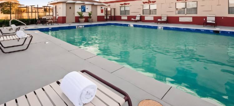 贝斯特韦斯特套房酒店(Best Western Inn  Suites)图片