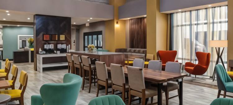 威奇托/机场希尔顿欢朋套房酒店(Hampton Inn & Suites Wichita/Airport)图片