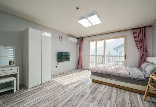 Gurye Seomjingangnaru PensionHotel Overview