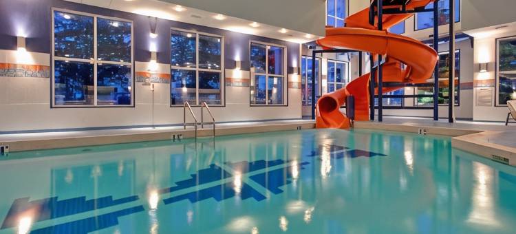 卡尔加里南智选假日酒店(Holiday Inn Express & Suites Calgary South-Macleod Trail S)图片