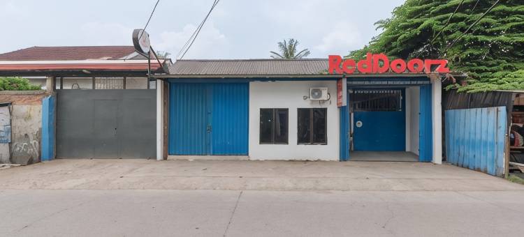 RedDoorz @ Jalan Otista Karawang图片