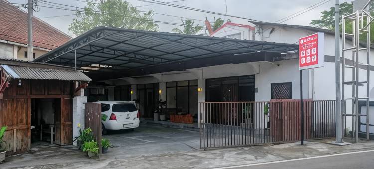 OYO2519玛雅加里尼酒店(RedDoorz at Mayang Garini 2 Borobudur)图片