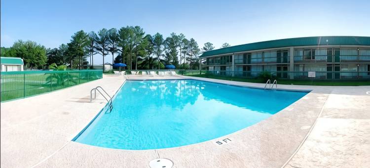 美国441号公路OYO旅行者旅馆(Travelers Inn Douglas By OYO US-441)图片