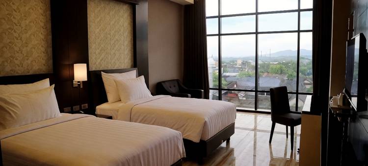 普禾加多卡莉达大酒店(Grand Karlita Hotel Purwokerto)图片